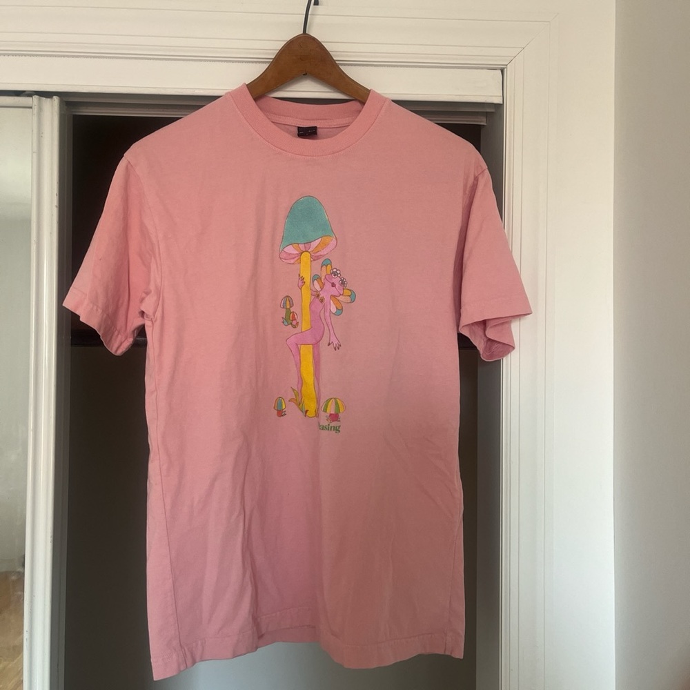 Pleasing Harry Styles Pink T-Shirt Size Small